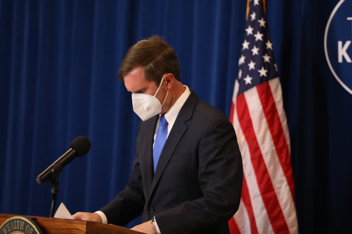 GovAndyBeshear's tweet photo. A mask is an easy choice when you know it can protect the lives of others. Let's live for one another, Kentucky. Together, we can turn this surge around. https://t.co/Y9uo82RCnW