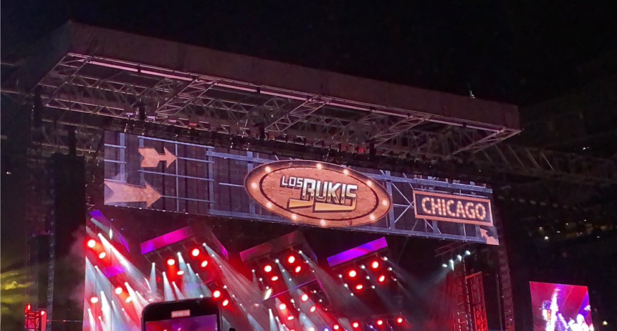 Qué maravilloso concierto anoche! <a href="/somoslosbukis/">Los Bukis</a>