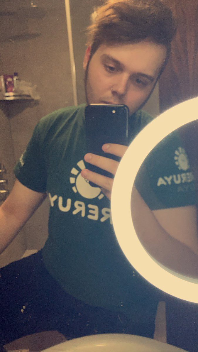 SamRolph3's tweet photo. Can't fold my arms while taking a selfie. Last time wearing this green shirt could not imagine a better day to send it off!
#HareruyaHopes https://t.co/6qnvEWR6k3