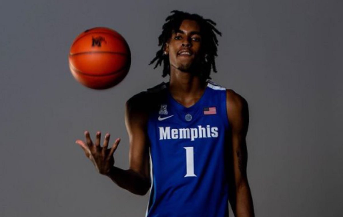 giobocciero's tweet image. Fenomeno a 12 ANNI, #EmoniBates è stato sulla copertina di Sports Illustrated e il più giovane Gatorade POY degli Stati Uniti. Talento GE-NE-RA-ZIO-NA-LE come pochi, che ha preso una decisione RI-VO-LU-ZIO-NA-RI-A preferendo l’NCAA alla G League!!! Leggi

lnkd.in/dJUFi5Ap