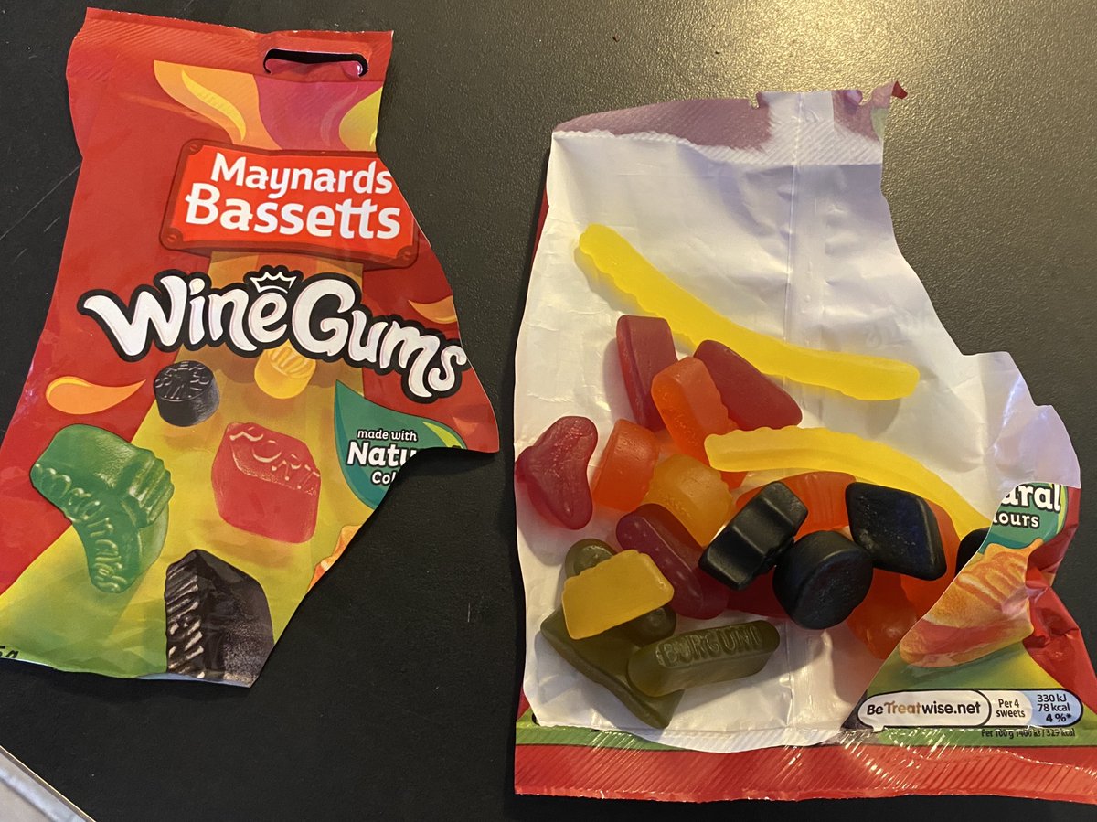 akajosimar's tweet photo. @MaynardsBassett I thought I better let you know I found some snakes in a packet of your Wine Gums. I don't think it merits a full UK product recall but I was lucky not to be bitten 'cos I bit first. (seriously though, how the heck did these get in there!) https://t.co/qLr25ifmfo