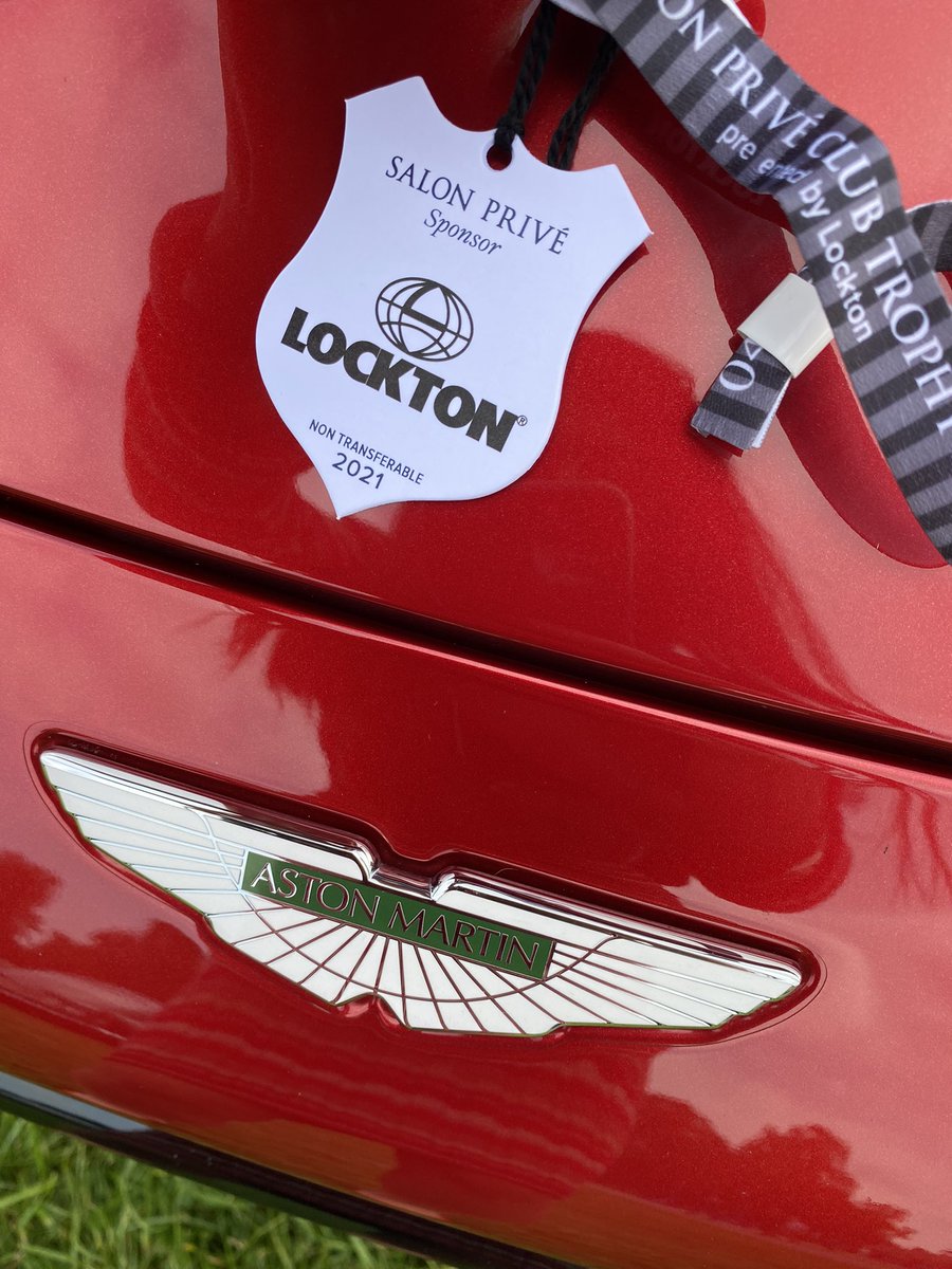 EbonySoltani's tweet photo. 1st @SalonPriveUK as a guest of @lockton_performance & loved it! Incredible cars, lots to see, great people & such a brilliant atmosphere - thank you to everyone involved for putting on such a great event! @astonmartin #hyperred #vantage #astunday @BlenheimPalace https://t.co/4tuBAtwjhY