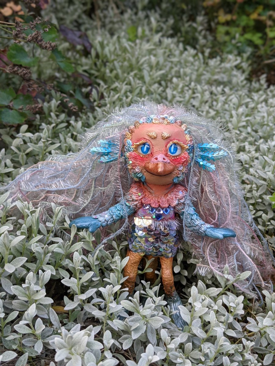 Ilireas's tweet image. Amabie won Pochi&apos;s creative challenge!
Thank you so much @Connichi it was a lot of fun to work on this little friend 💕
#Conline21 #amabie #アマビエ