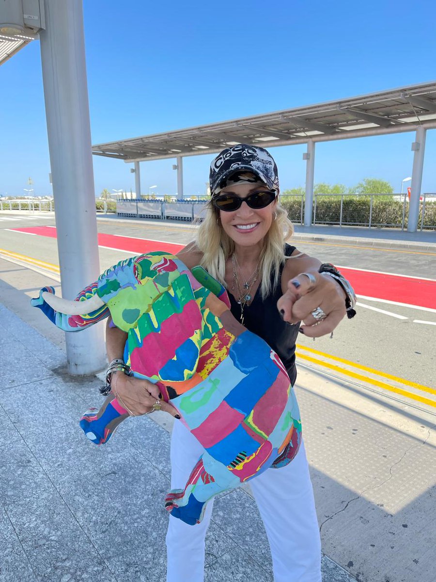 Με πολλή αγάπη θέλω να χαρίσω σε έναν από εσάς, αυτό το πολύχρωμο δώρο - Ελεφαντάκι από το Μικρομάγαζο του "Σοφία για τα παιδιά" #GiveawayAlert

CheckitOut bit.ly/3yR4Nbj
<a href="/SophiaFoundatio/">Sophia Foundation</a>