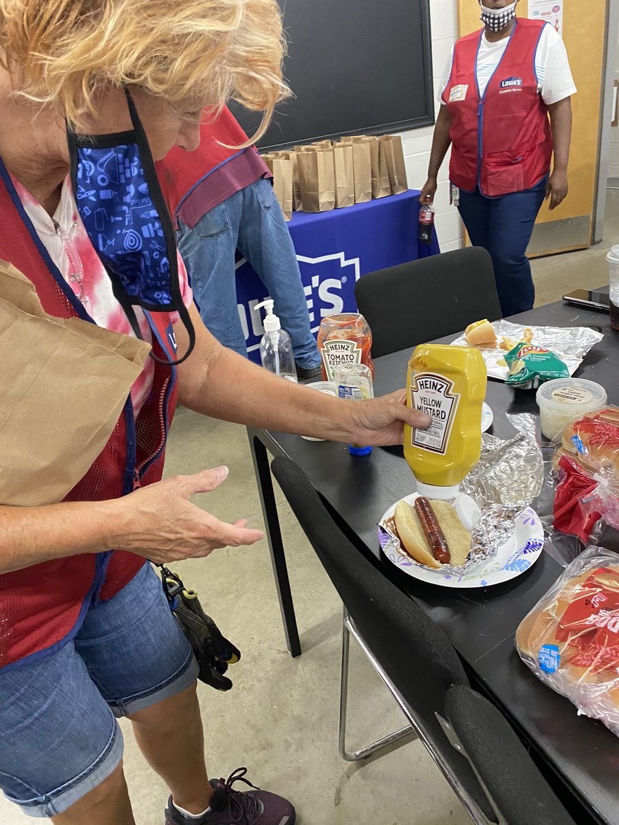 Hot Dog!!! It’s donation time here at store #631.. Our Team Rocks!