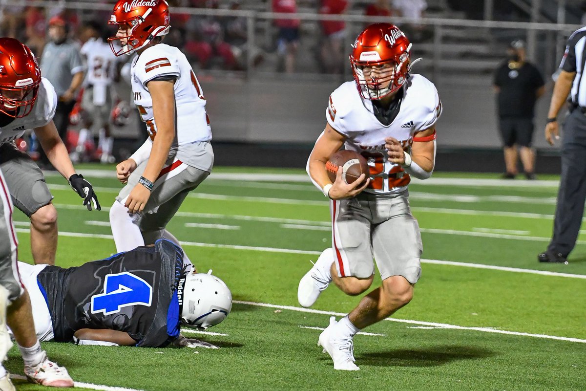 WoodrowFootball's tweet image. After 2 Weeks @NathanBarrille5 and his offensive line of @GavinGarcia04 @SYervasi, Bo Brown, @Evanrae9 , and @platt_sawyer are 2nd in 5A area rushing yards. #letsgoO