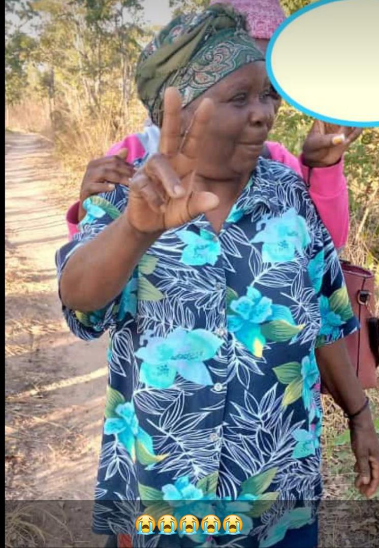 Buchi_98's tweet photo. The past two weeks have been hard Having to tell my patients relatives that there loved one is nomore 😭 
Today I was the one being told that my grandmother is nomore💔😭...Mysrip granny I didn't even get say my goodbye
#Buchiworld https://t.co/7iITkVjFuO
