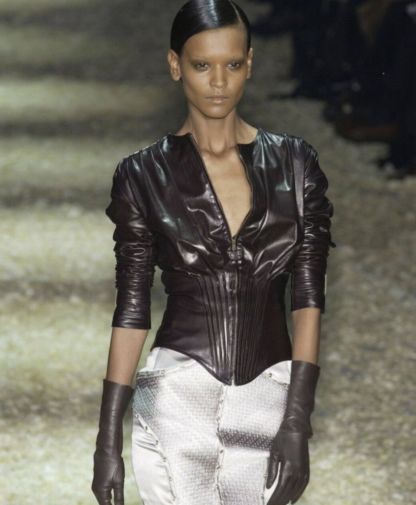 highendhomo's tweet photo. gucci by tom ford f/w 2003 https://t.co/szhm0cqkLV