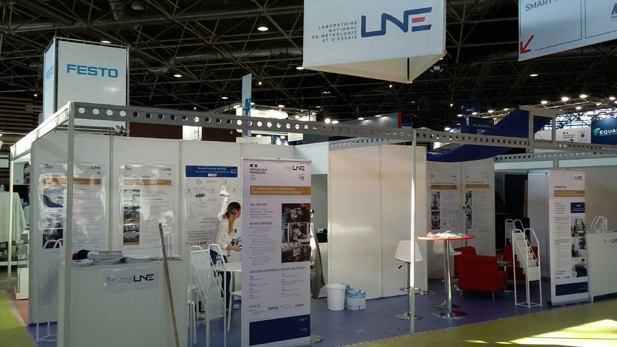 Derniers préparatifs sur notre stand (2J81) avant de pouvoir vous accueillir, dès demain, pour le premier jour du salon Measurement World !