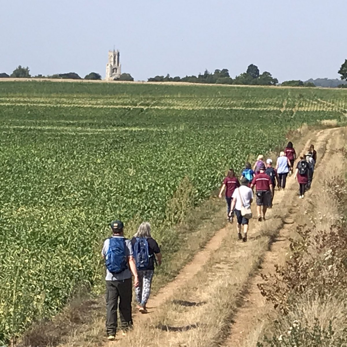 What a beautiful day for a great #northamptonshirewalks Group Walk today. It’s always one of my favourites #Northamptonshire #walking