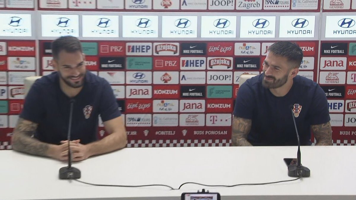 HRTsport's tweet photo. Marko #Livaja i Ivica #Ivusic najavili su utakmicu #Vatreni i #Slovenija u utorak >>> https://t.co/xmTS1plJZn https://t.co/uAmct3tOrR