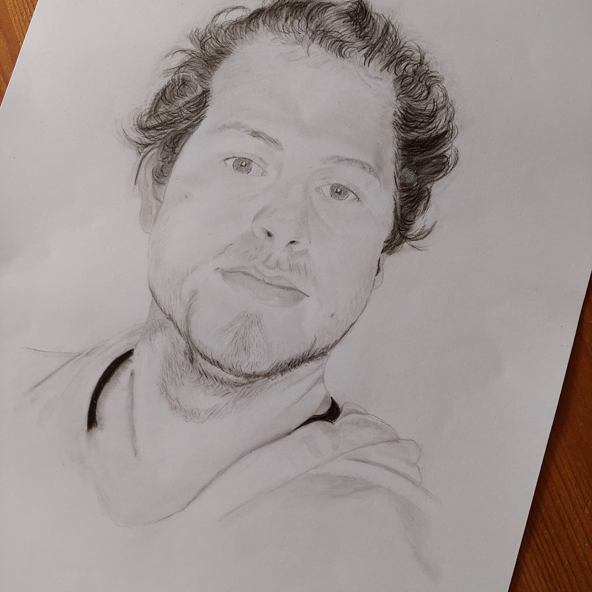 NatieNatty's tweet photo. Another male portrait finished👩🎨🎨
#portraits #portraitart #drawinprocess #drawing #drawings #zeichnen #pencilart #Pencildrawing https://t.co/71zduDpWBQ