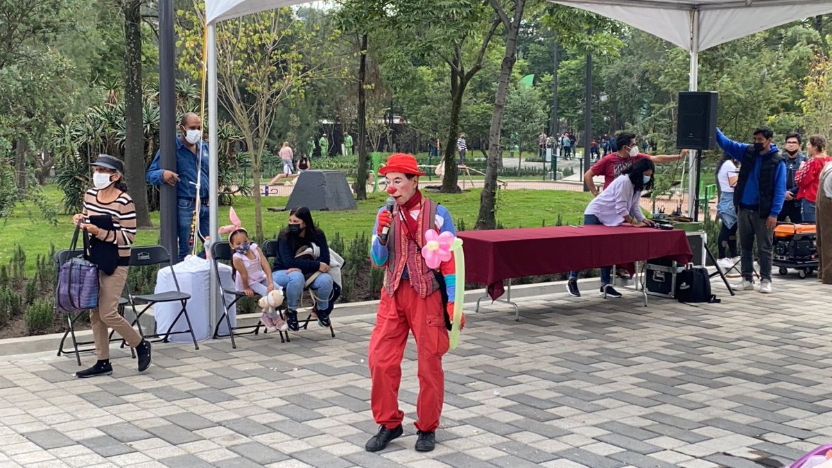 CulturaCiudadMx's tweet photo. La Secretaría de @CulturaCiudadMx llevo arte y cultura con su programa #CulturaYNaturaleza en #ParquesCDMX para inaugurar la segunda etapa del #ParqueCantera.
¡Así se vive la #CulturaEnLaCiudad! https://t.co/iX9UudybvB