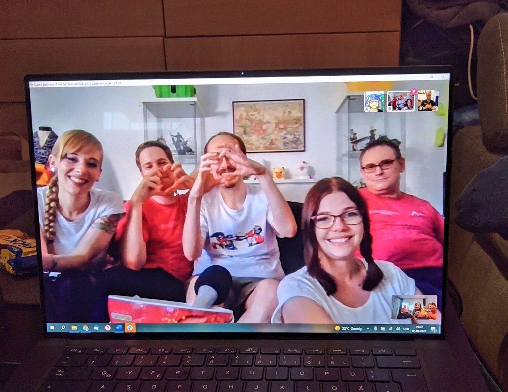 hangry_stories's tweet image. Noch einmal kurz zusammen kommen #Conline21