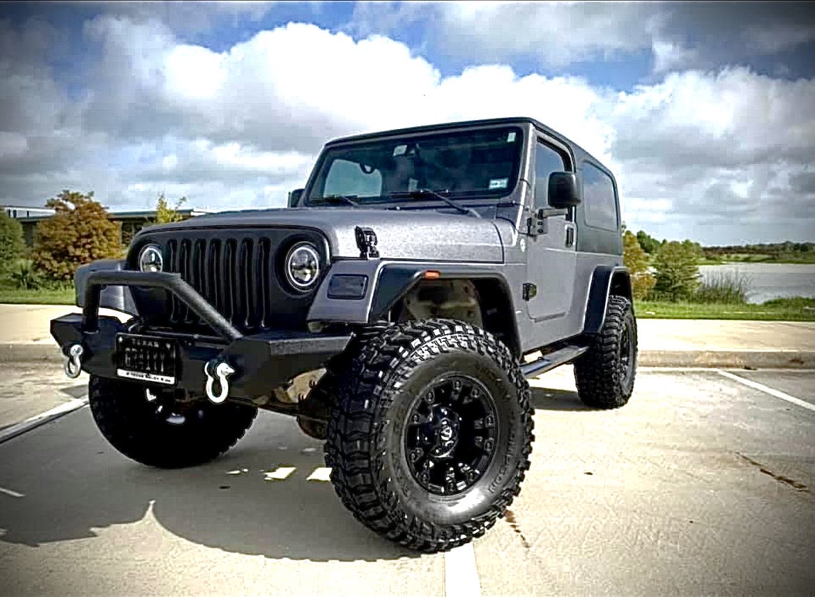 mjmdig's tweet photo. So happy and excited!  My family got me a Jeep for my birthday!  I am blessed!!! #jeepgirl ⁦@alloutoffroad⁩ https://t.co/yJMaCc5XFc