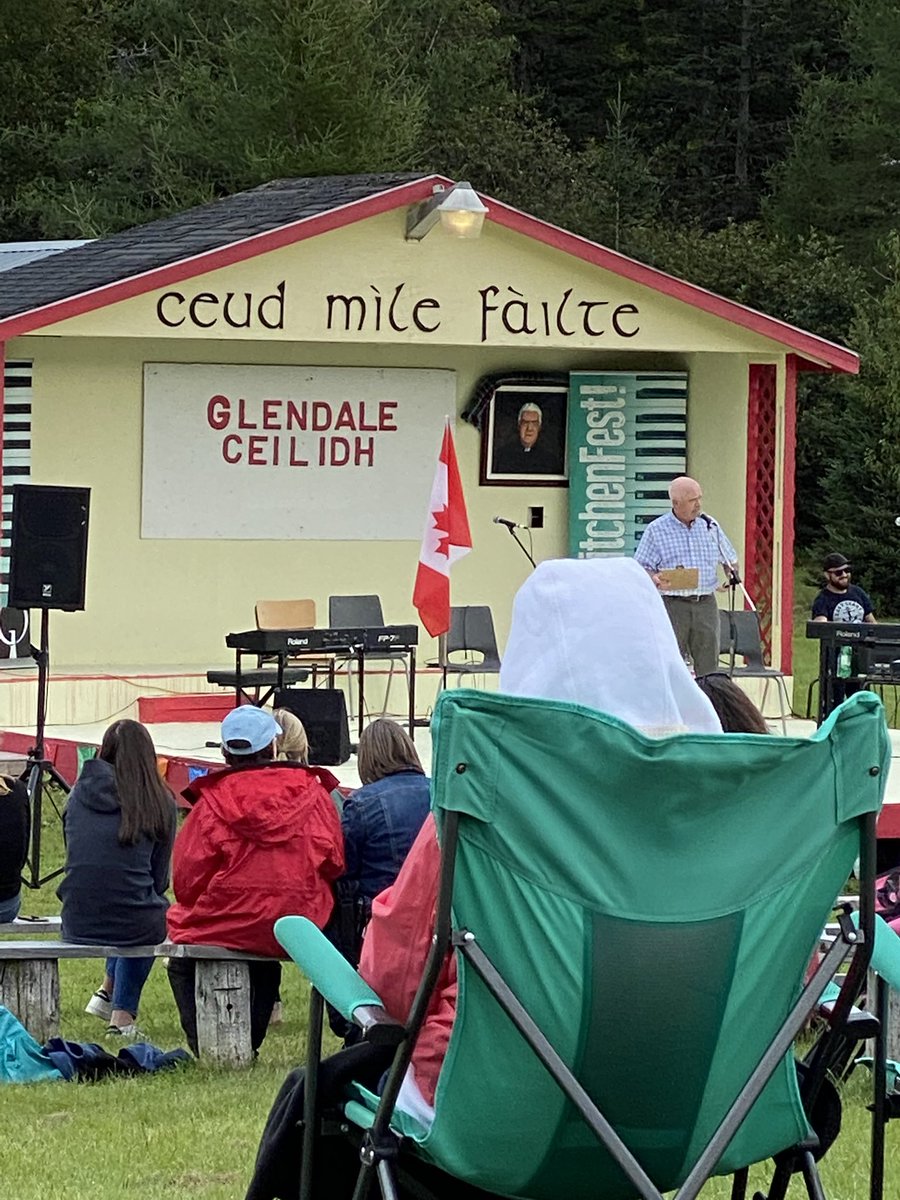 HeatherRankinMe's tweet photo. At the #Glendale Ceilidh at #KitchenFest today! #CapeBreton https://t.co/I3YiswIQlx