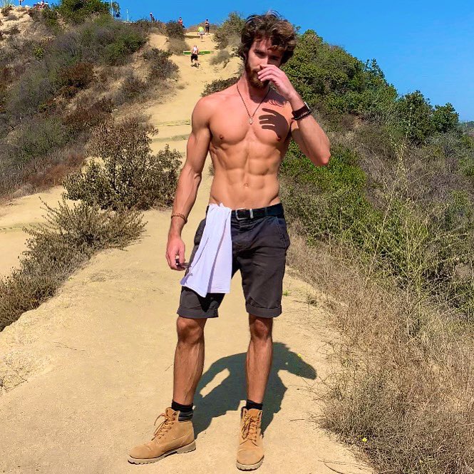 NaturePhysique's tweet image. For a limited time, my ab workout guide is now available for #FREE at this link: linktr.ee/lotusprimemusic #fitness #FitnessMotivation #FitnessGoals #shirtlessboys