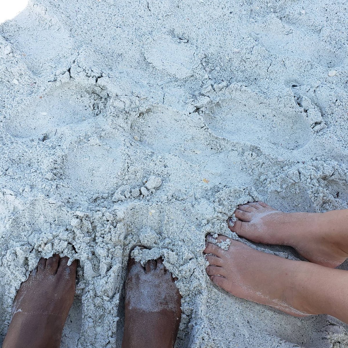 John Ellis 🇧🇸🇺🇲 (@ellisstrength) on Twitter photo 4 years ago <a href="/mrscoachellis/">Dianna Ellis</a> and I got married on this beach. She told me then she wished we could live here. 7 months after our wedding we moved to Maryland for work. Now we're living 45 mins away from this beach. Toes in the sand. #Godisgood #beachlife #floridalife #sundayfunday 4 years ago <a href="/mrscoachellis/">Dianna Ellis</a> and I got married on this beach. She told me then she wished we could live here. 7 months after our wedding we moved to Maryland for work. Now we're living 45 mins away from this beach. Toes in the sand. #Godisgood #beachlife #floridalife #sundayfunday