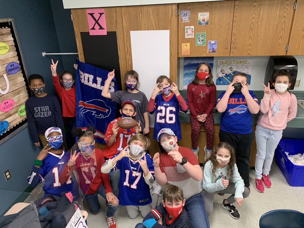 MissAndriatch's tweet photo. Our #onesweethome staff is FULL of @BuffaloBills fans! My classes may have gotten a tad bit competitive over the years in our @maplemere Bills Trivia contests ❤️💙 https://t.co/RLgXMVdiD9