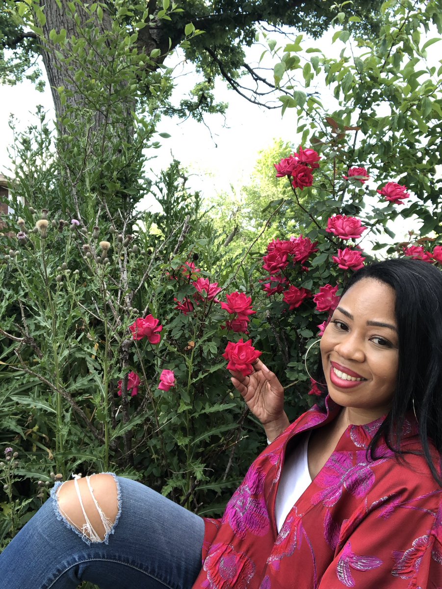 TracyWilliamson's tweet image. It’s September!
Push! Birth! Bloom! 🌺