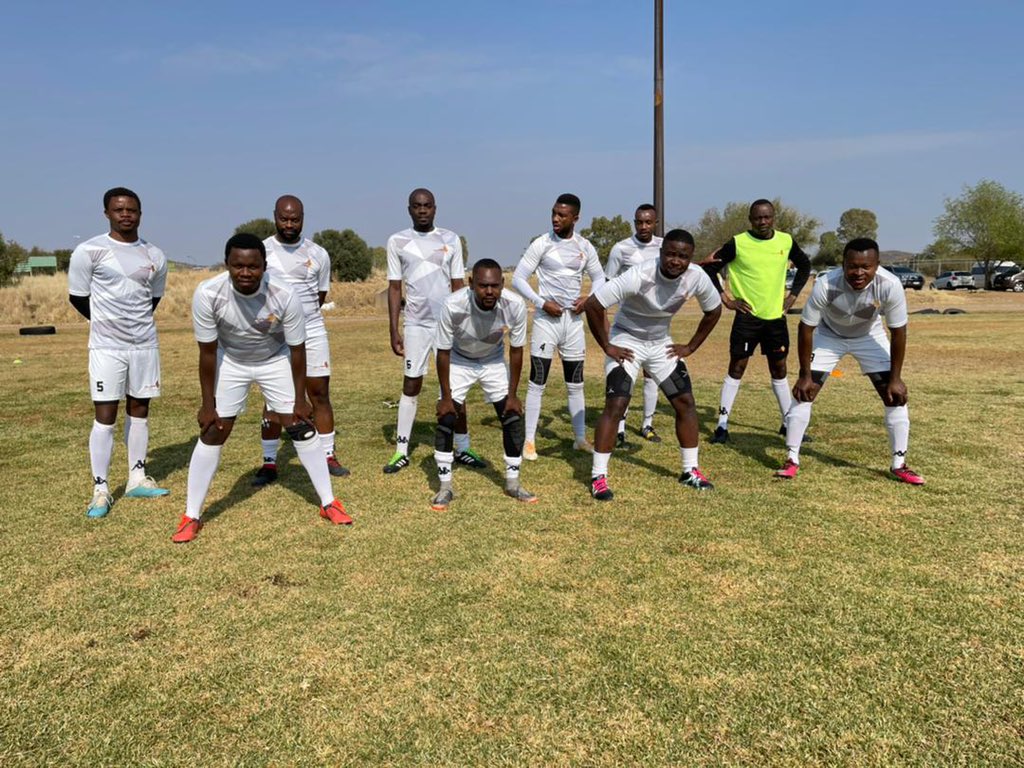 ManyizAndre's tweet photo. Back at it ⚽️⚽️⚽️ https://t.co/p7IIZrZXIb