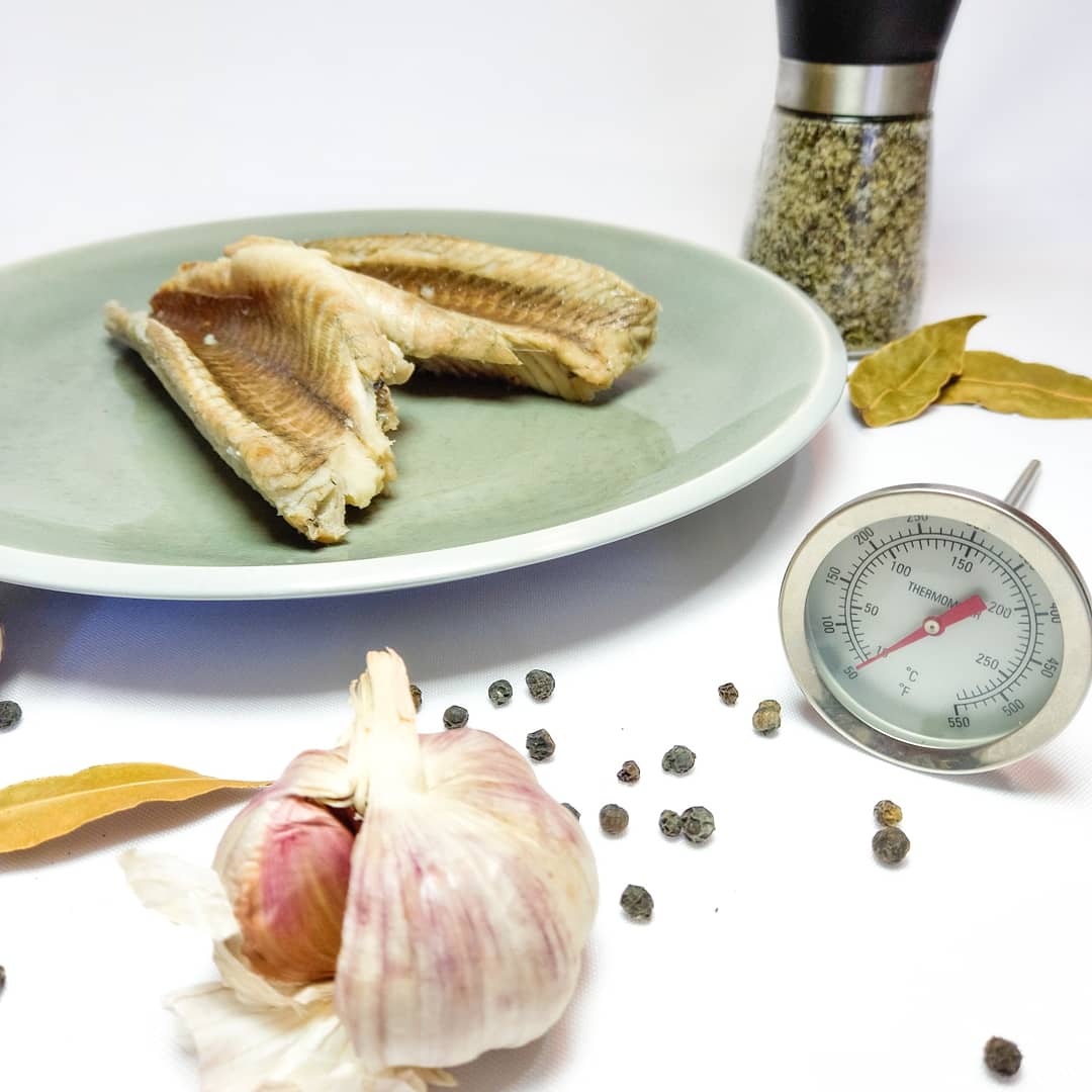 chef_edgardo's tweet photo. Domingo de entretención ...🥰😋
Preparando las primeras conservas de #Jerguilla ,#PescadodeRoca #PescadodePeña en #AceitedeOliva y especias ,con productos regionales. 🤗🙌🏽
#ChefEdgardoAguilera #ChefRegional #FomentadorRegional #AportandoalaRegión #Crear #Innovar https://t.co/EMs6vgHJta