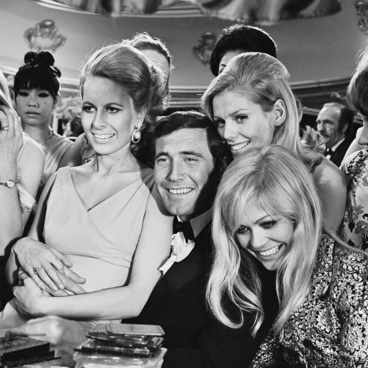 Happy 82nd birthday to George Lazenby! Hope you have a great day 