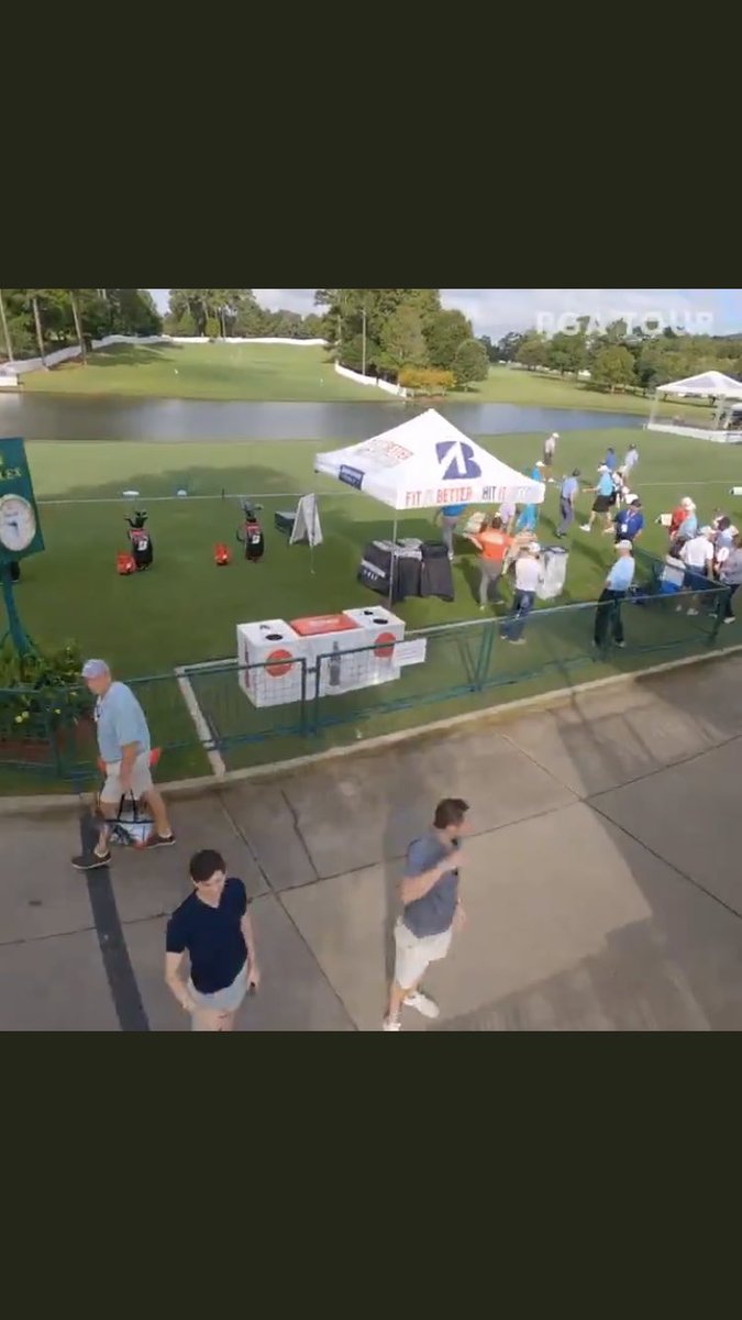 Scott Thompson tweet media