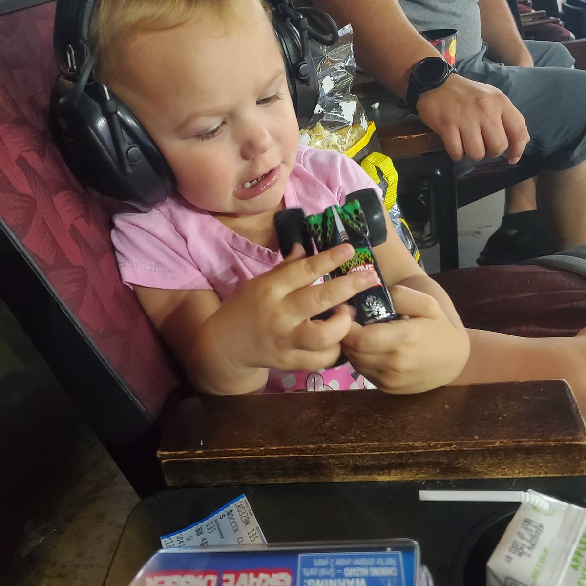 laurel_LF's tweet photo. Our first Monster jam
@MonsterJam  #MonsterJam https://t.co/UrB4a735zn