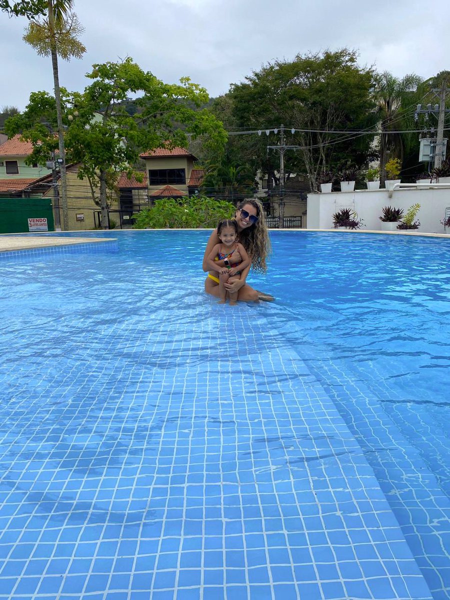 _CarinaCorrea20's tweet photo. Sua felicidade é a nossa!!!!💖 
#Maylla💖 https://t.co/UpqVtUT36g