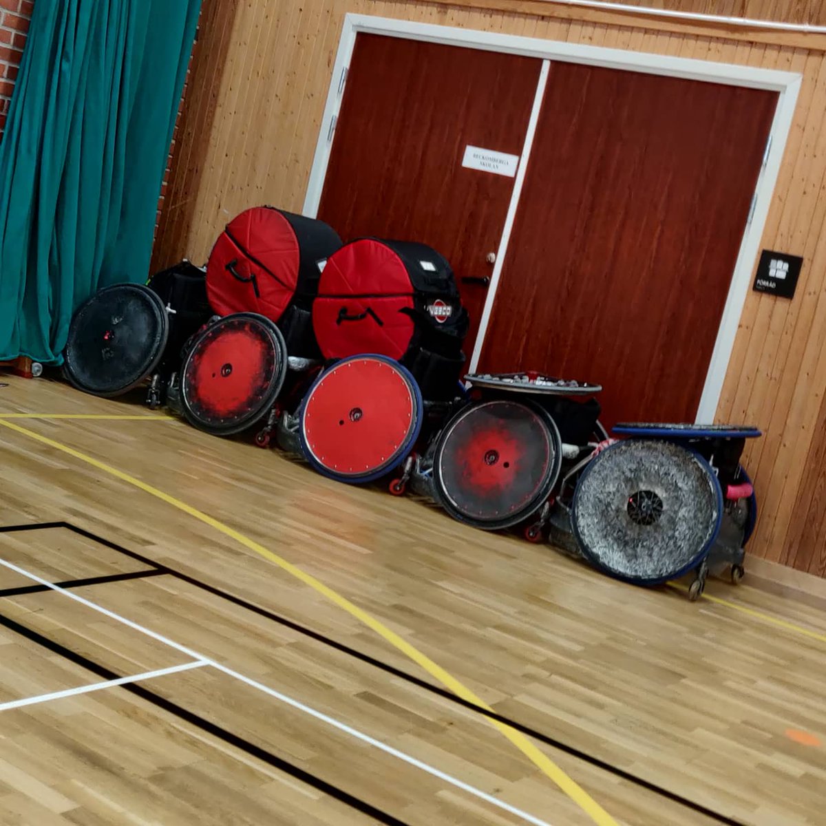 LVarnerud's tweet image. Tester och träning. Välbehövligt och jobbigt.