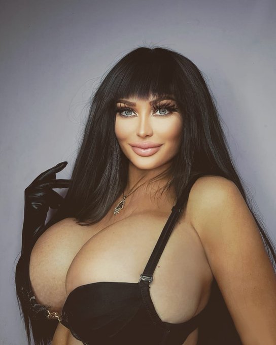 New hair, new make up... how u like this version of me?&spades;️🖤 https://t.co/Nm1JrF8PUT<a href="/tag/blonde"class="tags"><span>#blonde</span></a><a href="/tag/victoriawild"class="tags"><span>#victoriawild</span></a><a href="/tag/latvian"class="tags"><span>#latvian</span></a><a href="/tag/victoriawildo"class="tags"><span>#victoriawildo</span></a>