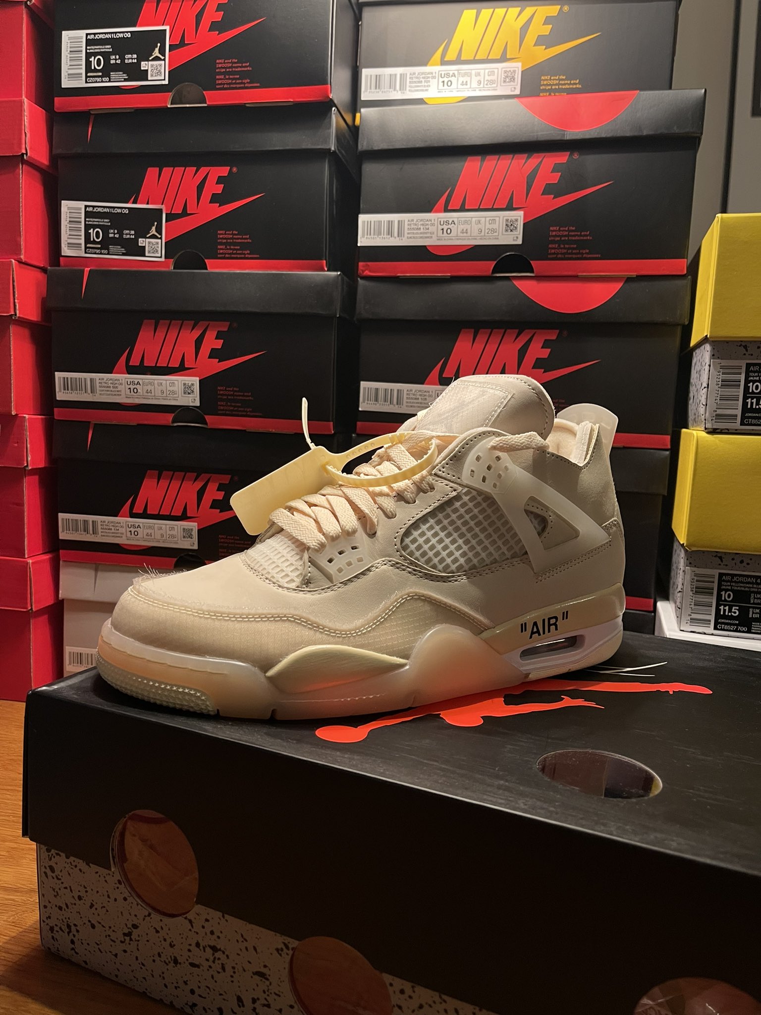 off white jordan 4 unc