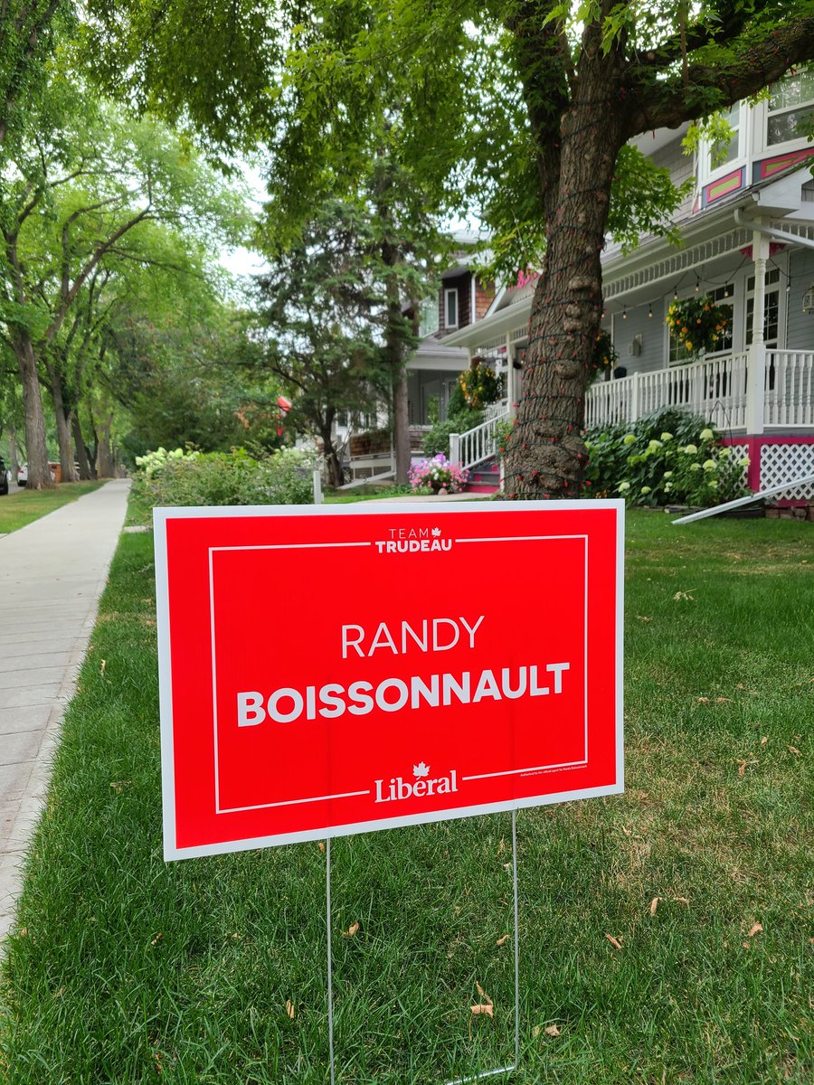 Libarbarian's tweet photo. @mayorblaine Come to Edmonton Centre! We're painting the town red. #randyb4mp https://t.co/f7xzln5xxe