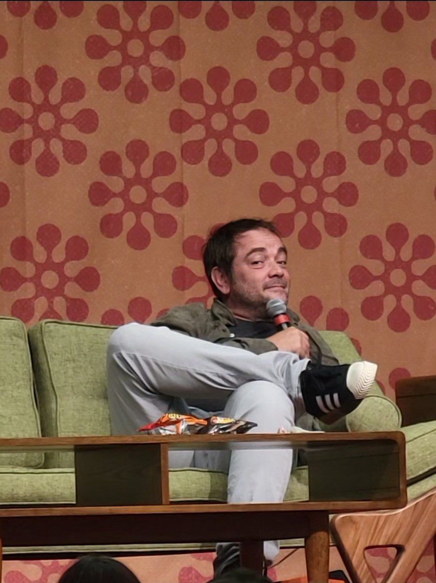 nicolemlichaj's tweet image. Second @Mark_Sheppard panel was a blast!!! #MomentoCon