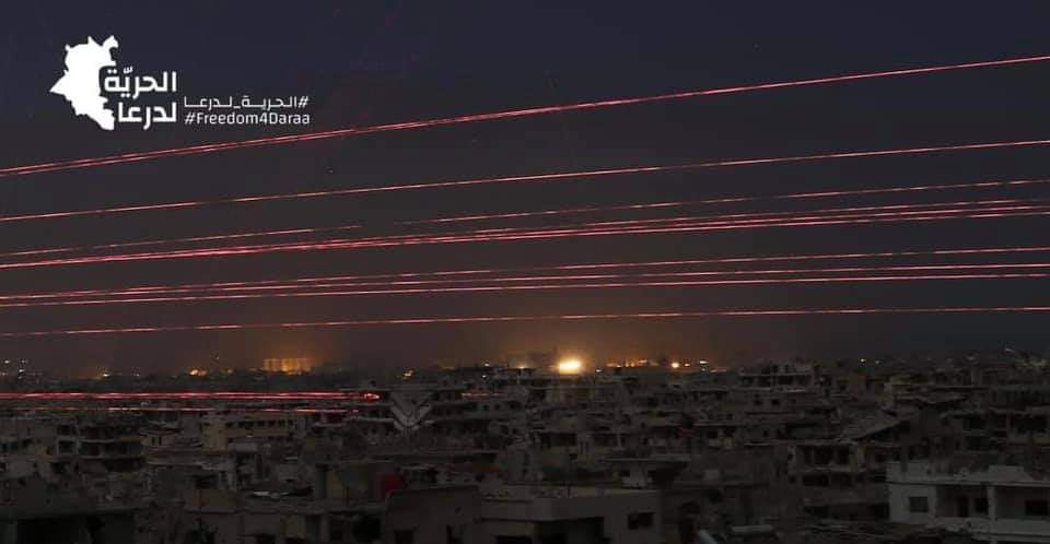 أنقذوا أهلنا في الشيخ جراح 
واقصفوا وقتلوا وهجروا أهل #درعا .
عندما تتجزأ المبادئ 
#درعا_تحت_القصف