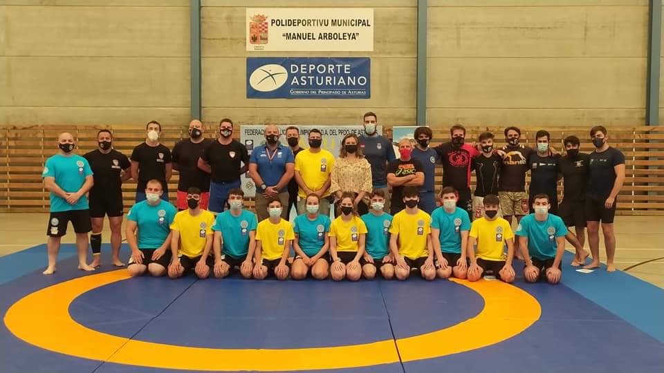 Ayto_Bimenes's tweet photo. Participantes en la presentación-exhibición del #Valtu 💪
#Bimenes https://t.co/mZkXMOEE8i