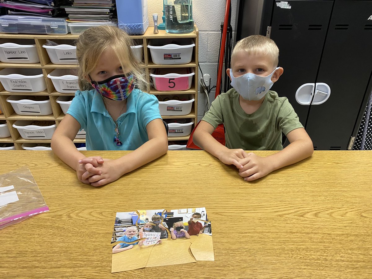 AMcCubbinTeach's tweet photo. Two words we have been focusing on the past 2 weeks: “collaboration” and “contribution”. Students have discovered what these words mean by making name salads, creating table group names/posters, solving picture puzzles, and making friendship salad. https://t.co/KnEl7Yjhhg