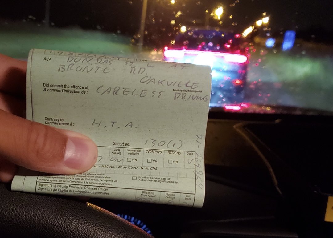 HRPS_Comm's tweet image. #PopQuiz: what do you call the act of a driver repeatedly cutting off other drivers?

This driver received the answer in written form.

Our kids are back to school this week; respect the rules and #RoadSafety. #ProjectSafeStart is happening. ^MRT