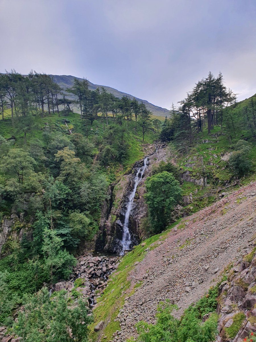 ClimbGB's tweet photo. And another fantastic day climbing Botterill’s Slab on Scafell, then back down via Broad Stand and a quick detour to Taylorgill Force waterfall.
#LakeDistrict #climbing #waterfall https://t.co/PcKcgrGH9s