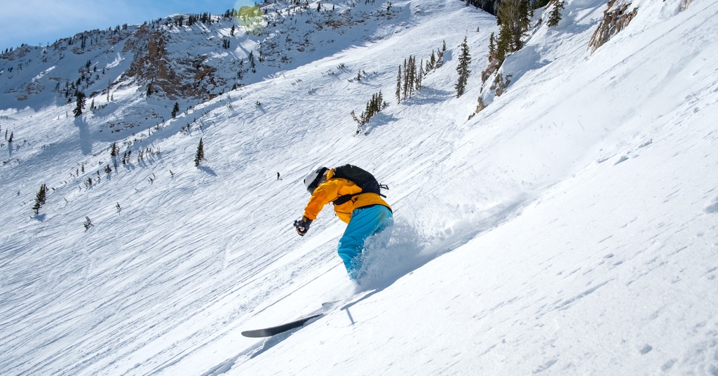 Jesse Lenner with the Sunday Slash.
-
-
-
📍Rocky Mountain Heaven 
<a href="/seasidejessbess/">Jesse Leener</a> 
photo: <a href="/nyimaming/">nyima ming</a> 
#SpreadTelemark #Ski #FreeHeelLife #Slash #Sunday #SundayFunday #RockyMountains #Utah #ProtectorsOfTheTurn