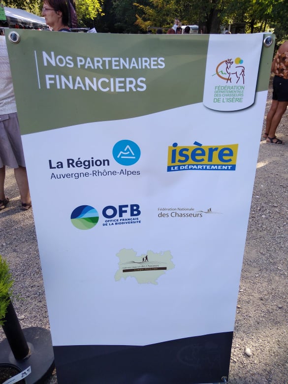 MountainBikersF's tweet photo. @chasse38 @Prefet38 @CDIsere @auvergnerhalpes @JPBARBIERISERE @OFBiodiversite Une belle journée au salon #undimancheennature, riche en rencontres et en dialogues entre usagers des espaces naturels !
#EnsembleNousSommesPlusForts
#agircommuniquerpreserverrouler
#mercifdci https://t.co/1Zwq9zrEQv