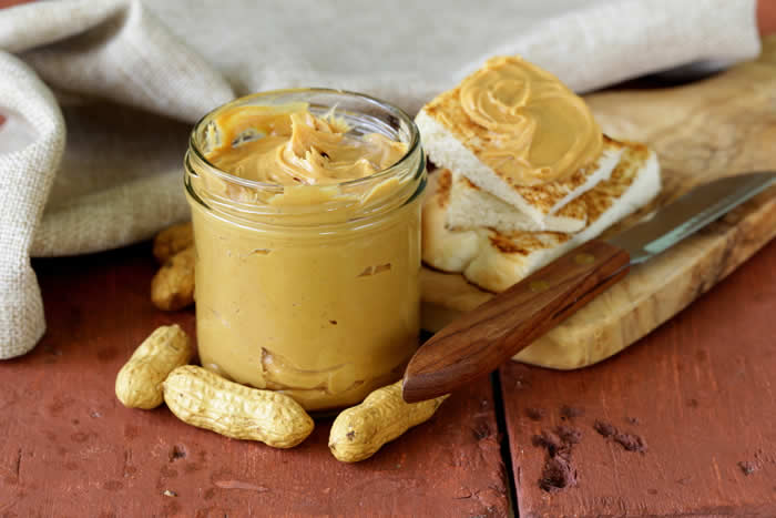BlenderBabes's tweet photo. Learn how easy it is to make homemade peanut butter in your blender at home inexpensively and without all the hydrogenated oils and preservatives! https://t.co/O7R16zVFhx #blendtech #blenderrecipe https://t.co/uxHkaX4oJW