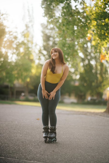 Hold my hand so I don't fall  👉🏻👈🏻 https://t.co/Kl0szWxNoK