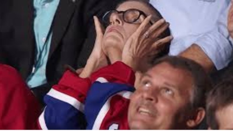 EttedguiDavid's tweet photo. Dvorak ou KK ?Des experts crient victoire.Vas t il éclore avec les Canes? A t on fait assez pour son development? Mais la vraie question ..Comment l ont ils repêché #3! Devant Tkachuk? Il n a juste pas le talent d un 3 c est pas de la faute a KK, erreur de recrutement point final https://t.co/ZEfMclRZDI