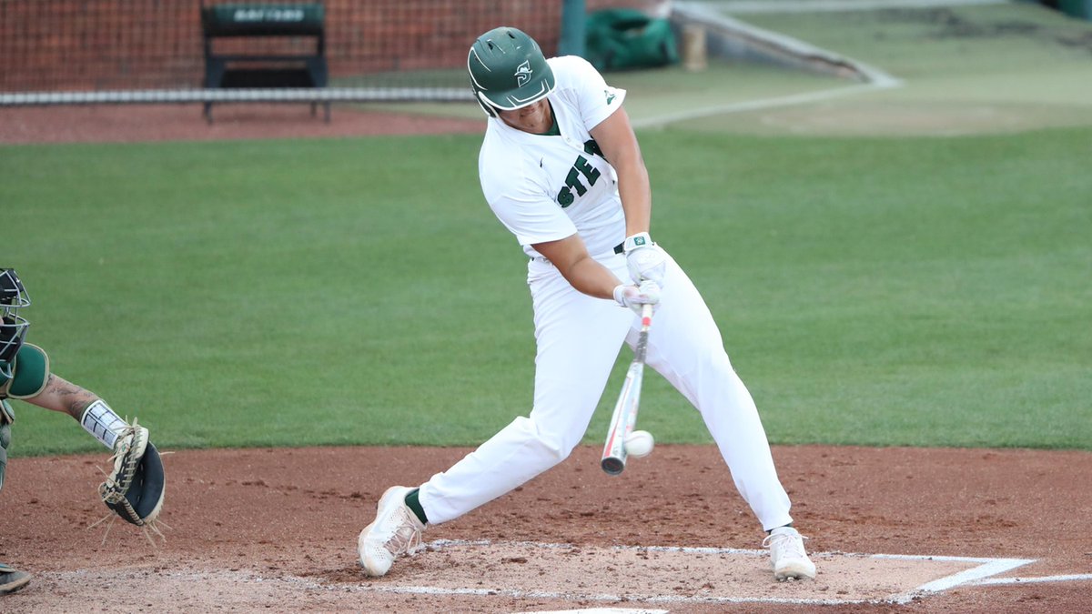 d1baseball's tweet photo. .@AlabamaBSB is excited about Stetson-transfer @EricFoggo &amp; the potential power infusion he brings into their offensive lineup. 

Foggo has an imposing frame at 6'5" 250 lbs, and caught @aaronfitt's attention this past spring during an ASun game.

🔗 https://t.co/yxUD3qjKDn https://t.co/FgcNE8bG24
