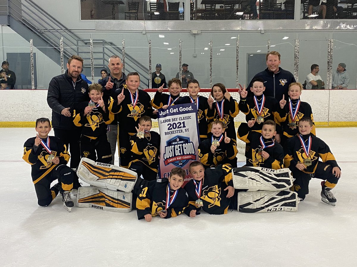 PghPensElite's tweet image. 2012 Edwards finish off a successful weekend at the Just Get Good Labor Day Classic Tournament! Great job boys!!

#PensElite | #LetsGoPens