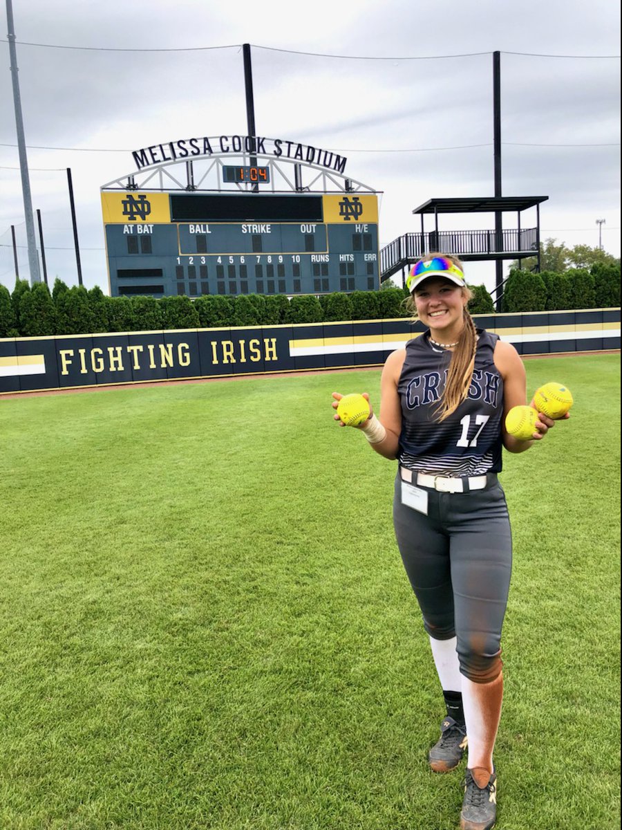 litseyco85's tweet photo. The head groundskeeper of Melissa Cook stadium at Notre Dame just called me...so now we r setting up a gofund me page for @makenaalexander to help pay for the big DENT she left in the scoreboard on 1 of her 3 HR with all the ND coaches there..way to go MAK #pineconepower https://t.co/SznAzDiC0b