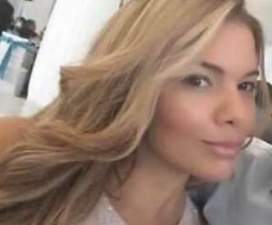 Una mujer que mató a su hija, que tanto DINAPEN y un tribunal determinaron que tuvo un trato negligente en el cuidado de una niña que derivó en su muerte NO debería tener el privilegio de defenderse en libertad.

Andreína Bermudez Millán debe ir a prisión.

#JusticiaParaPaula