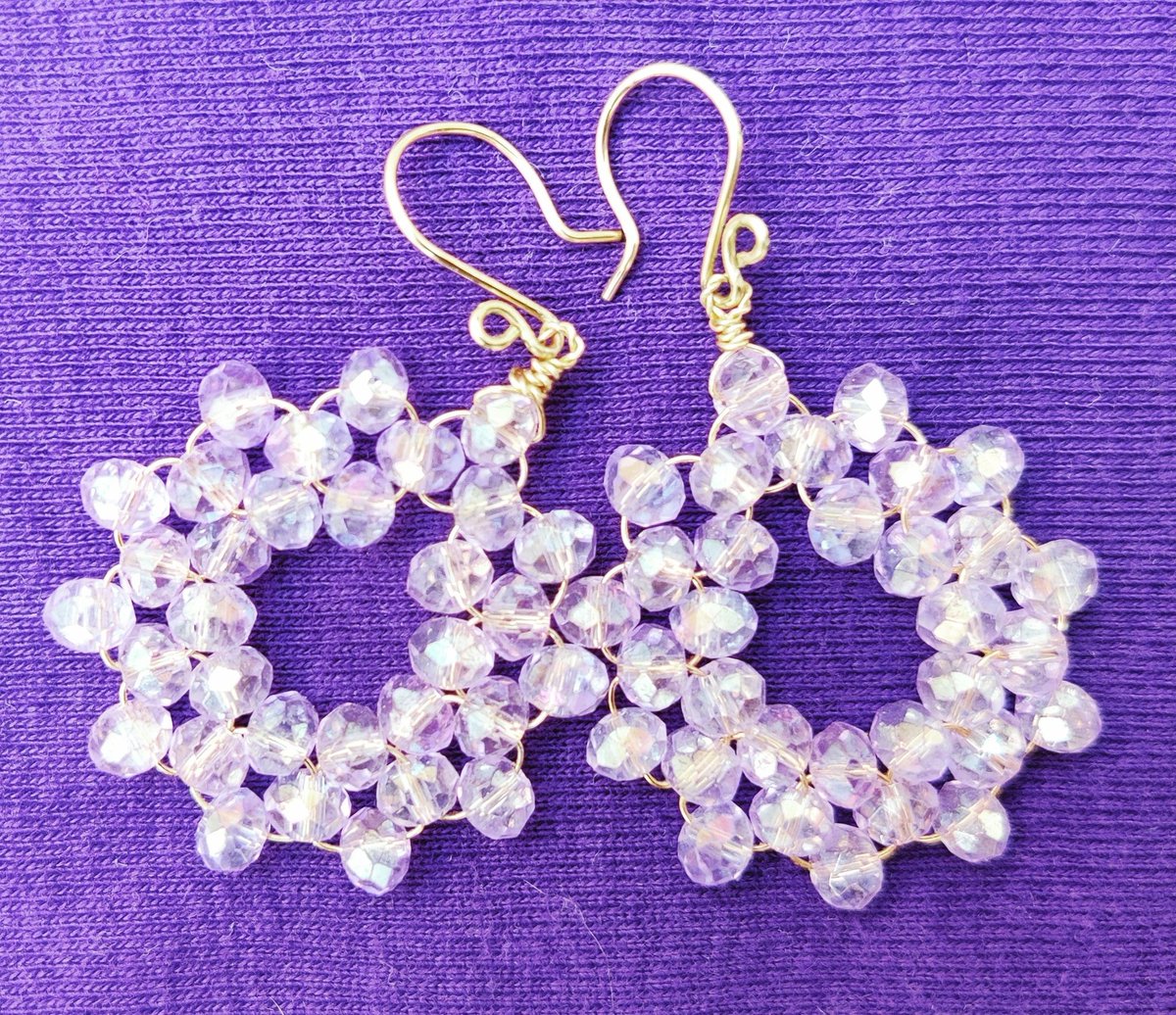 evihechoamano's tweet photo. #aritos en cristales transparentes y alambre dorado. Variedad de colores.
➡️ Consulta disponibilidad por DM o al 6998 - 2460
➡️ Envios disponibles a todo el país.
¡Compra local!
#ElSalvador #hechoamano #bisuteria https://t.co/QdW0BM6u1J